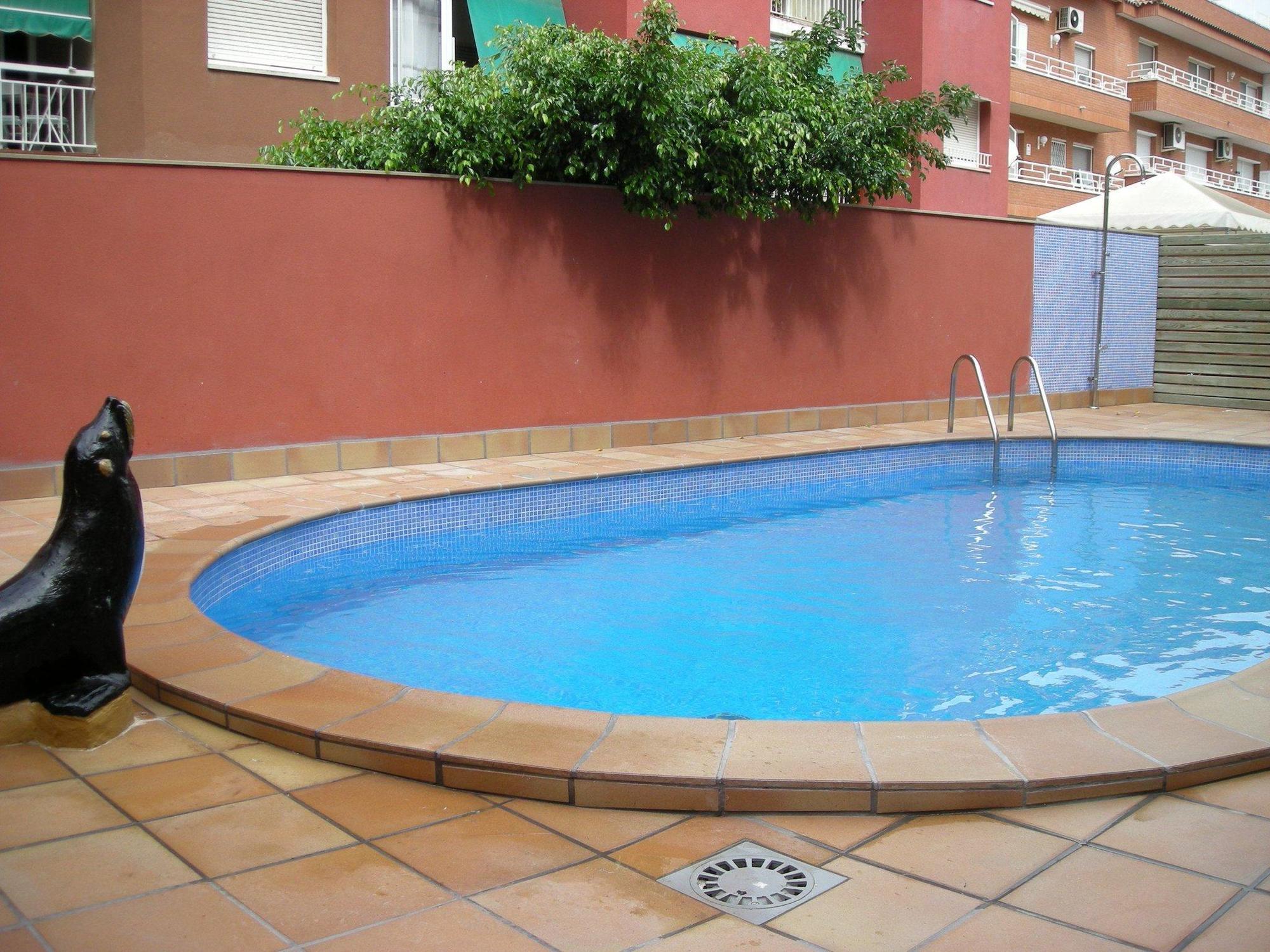 Hotel Flora Parc Castelldefels Eksteriør bilde