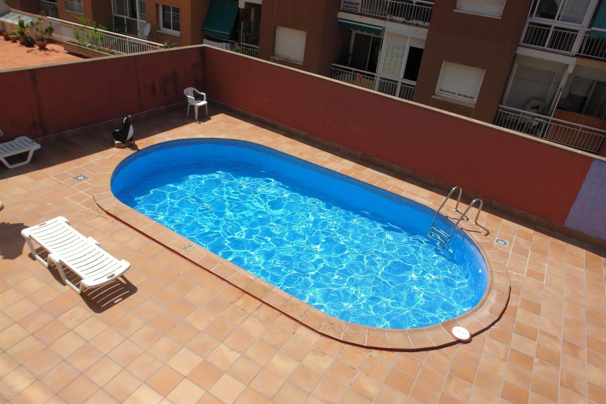 Hotel Flora Parc Castelldefels Eksteriør bilde